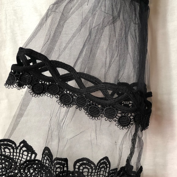 Lace Bodysuit - Picture 7 of 8